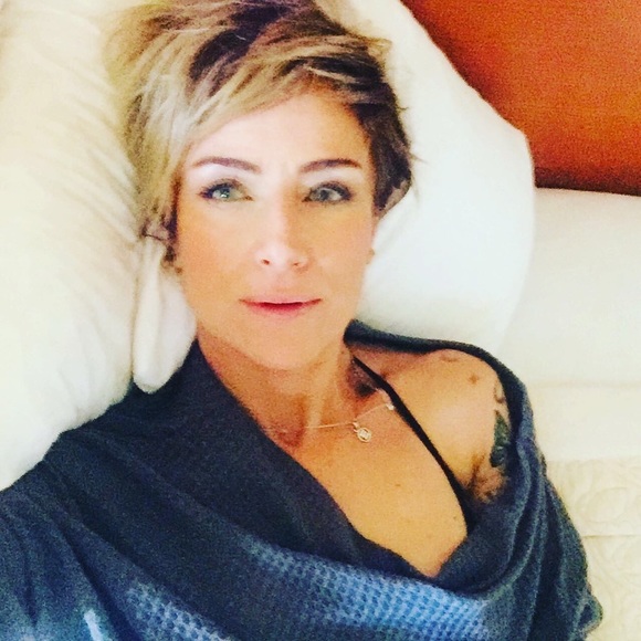 Meet your Posher, Ez - Picture 4 of 12